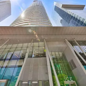 Appartement Entire 1 Bedroom + Den Downtown