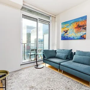 Minutes Walk To Scotiabank Arena,tiff, Mtcc,cn Tower Downtown Apartment