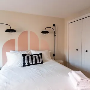Maison Place Royale By Luxury In Transit Kanada